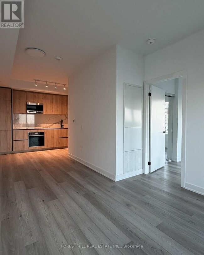 Building Photo - 117 Broadway Ave