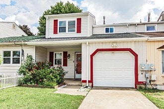 Building Photo - 117 E Beaver Ct