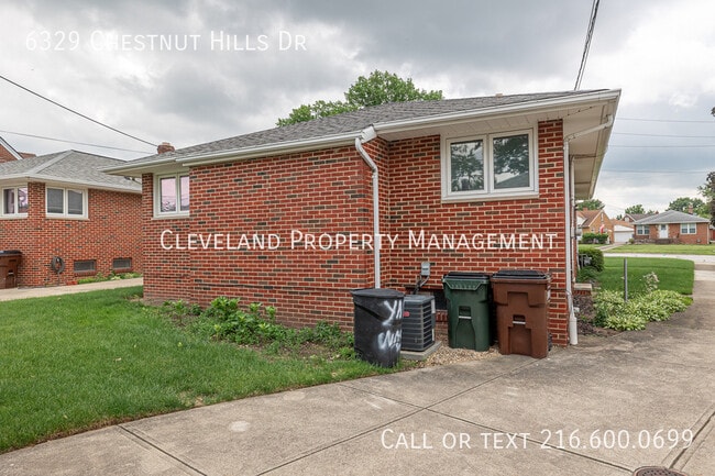 Building Photo - 6329 Chestnut Hills Dr