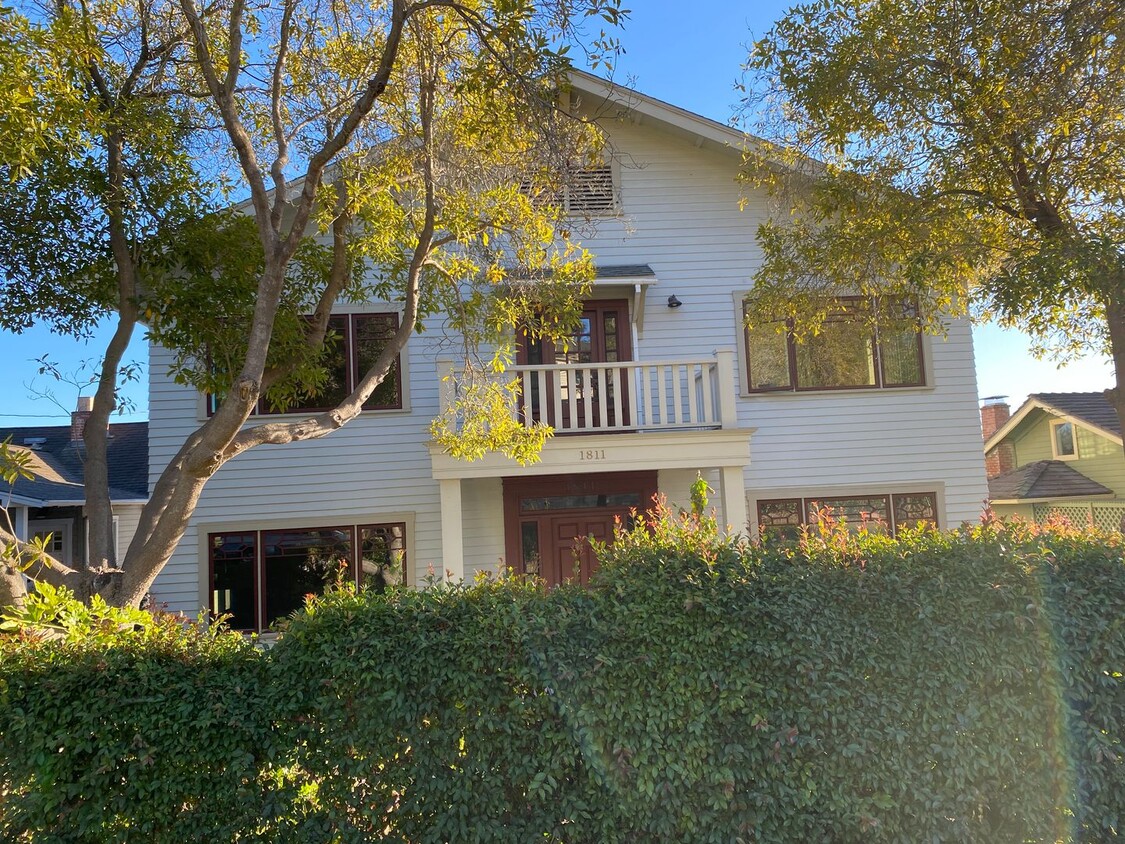 Foto principal - Enchanting 1-Bedroom, 1-Bath Oasis with St...