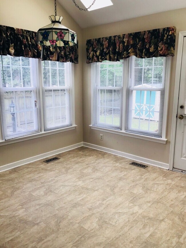 Foto del edificio - 4610 River Mill Ct