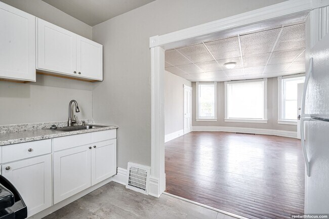 Foto del edificio - 1201 Michigan St