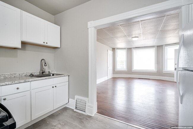 Building Photo - 1201 Michigan St