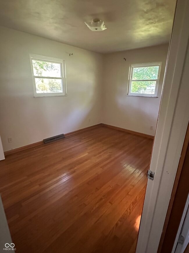 Building Photo - 973 Mullinix Rd