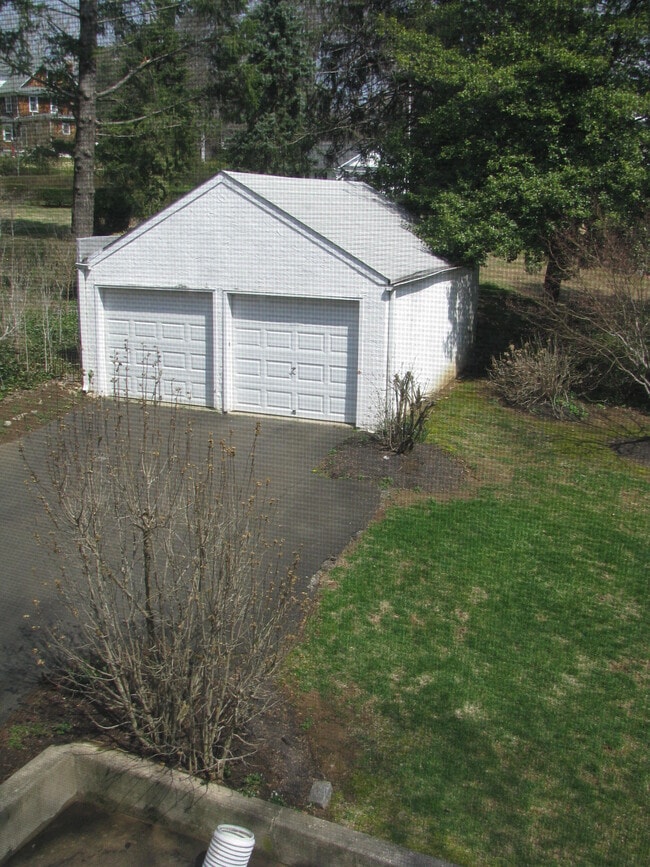 Off Street parking - 2363 Mount Carmel Ave