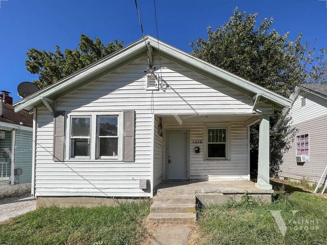 2033 N Boonville Ave, Springfield, MO 65803 House Rental in