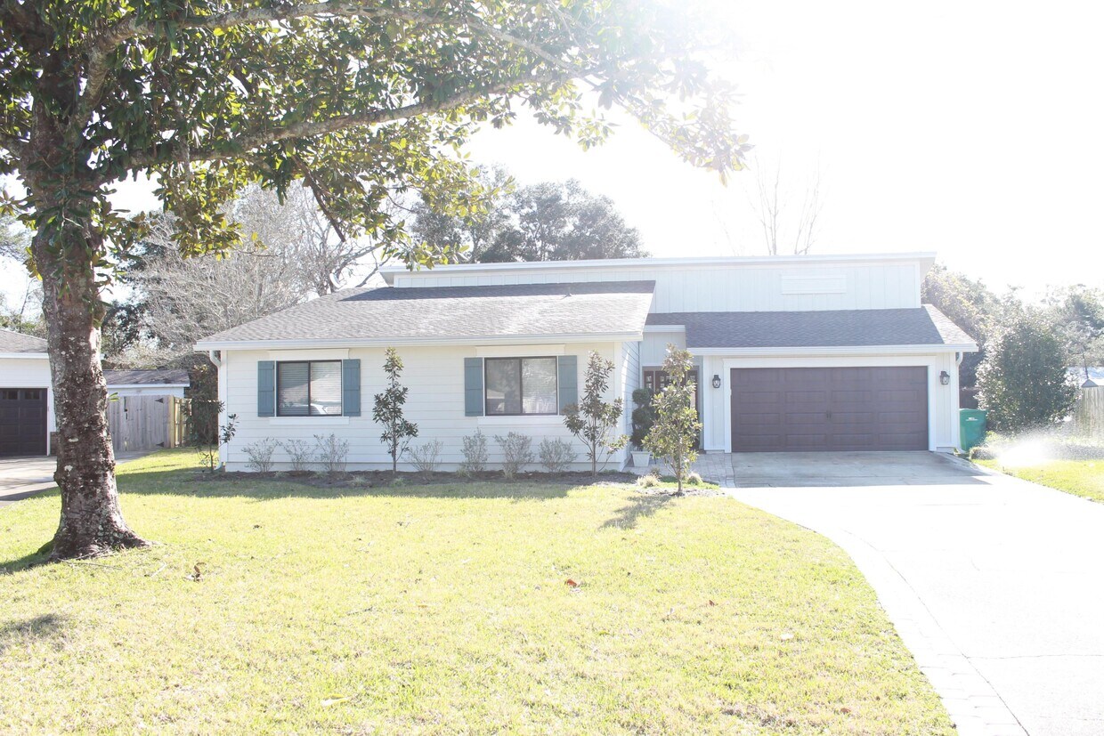 734 St Thomas Cove, Niceville, FL 32578 House for Rent in Niceville