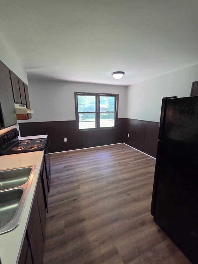 Foto del edificio - 1021 Ridgeway Dr