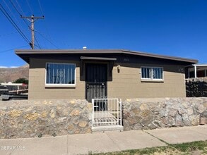 Building Photo - 3511 Justus St