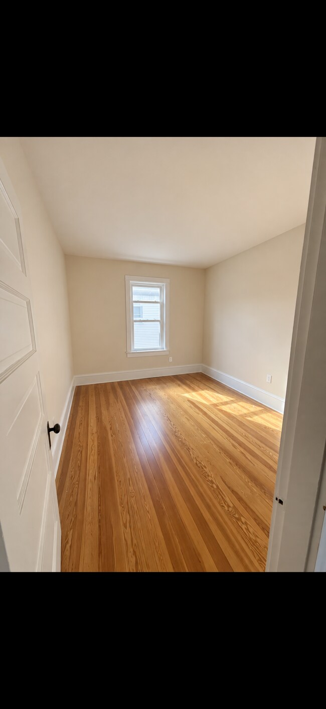 Foto del edificio - 869 Bedford St
