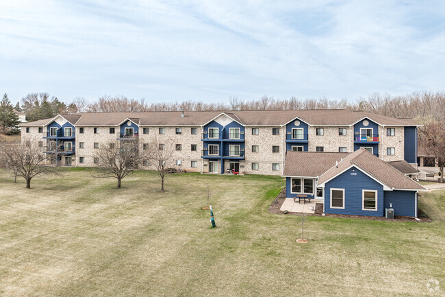 Foto del edificio - Champlin Drive & Elmcreek