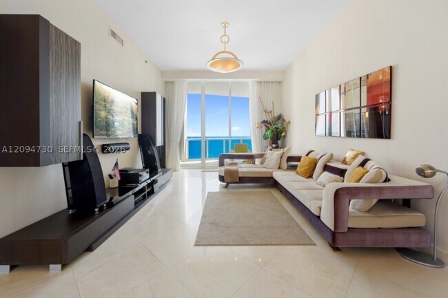 Building Photo - 16001 Collins Ave