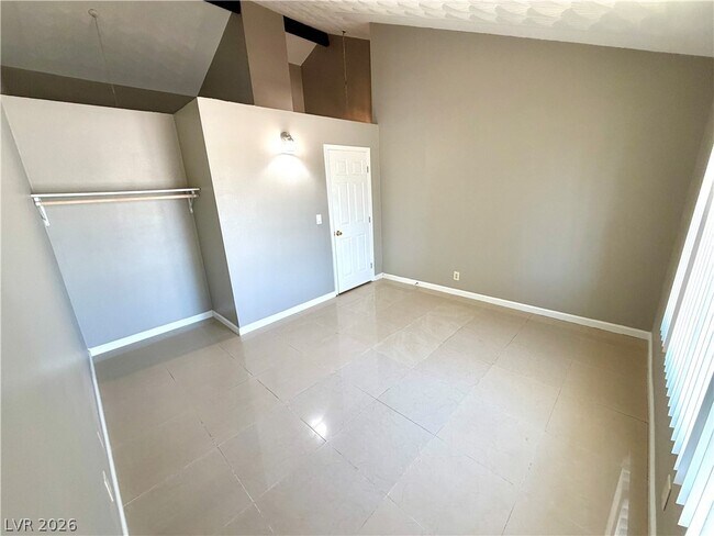 Foto del edificio - 4407 De Forest St