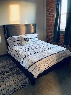 Building Photo - 2019 Montana Ave