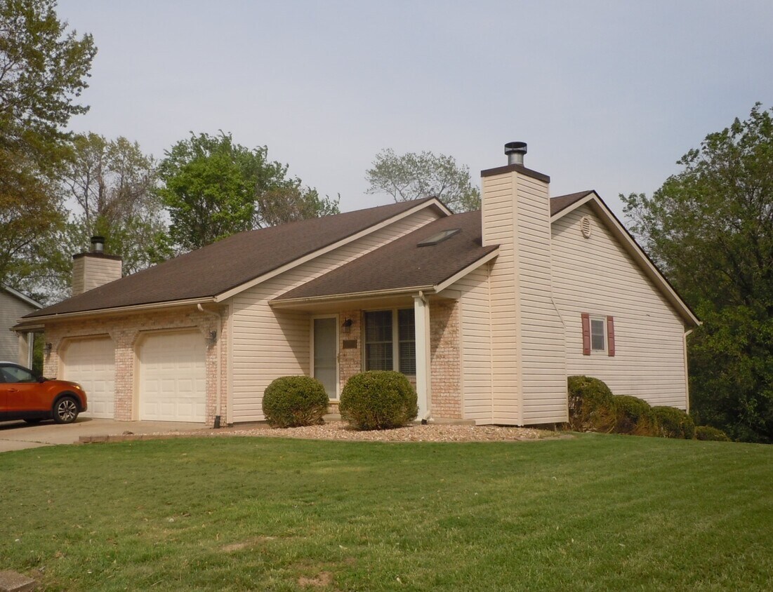 1260 Ridgewood Ct, Collinsville, IL 62234 Townhome Rentals in