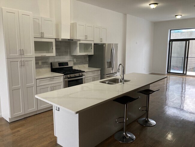 Foto del edificio - 460 E 134th St