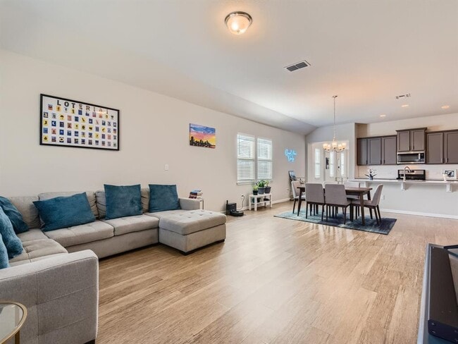 Building Photo - 11915 Mercantile Ln