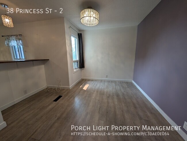 Photo du bâtiment - Cute, Private, 1 Bedroom Apartment with Private Laundry