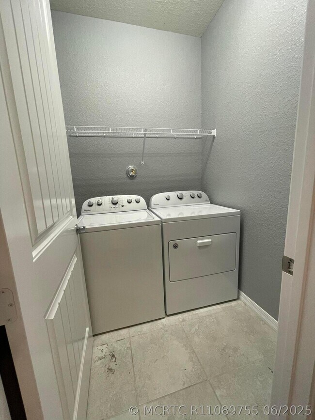 Building Photo - 4516 San Fratello Cir