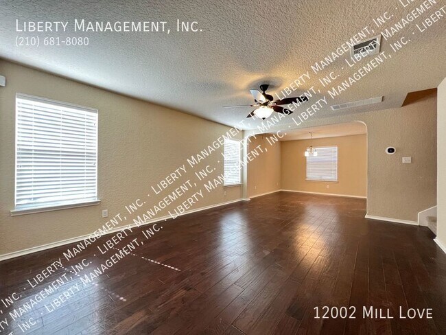 Foto del edificio - 3 Bed, 2.5 Bath Home near La Cantera and UTSA