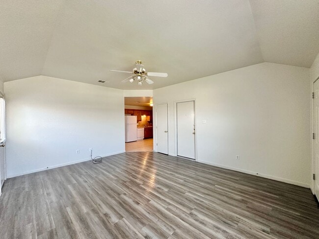 Building Photo - 1413 Cinch Dr