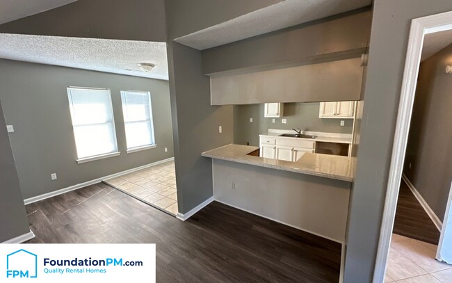 Foto del edificio - 961 Chesterton Dr