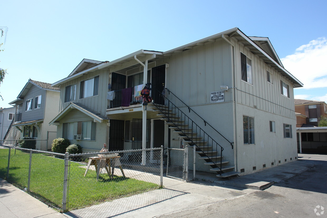 Foto principal - 3045 Pearl Avenue