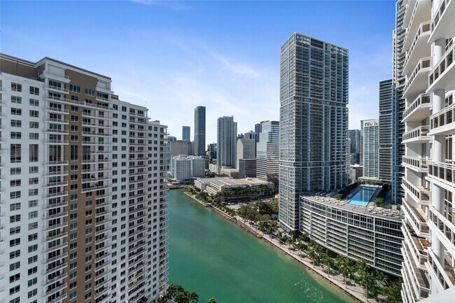 Building Photo - 901 Brickell Key Blvd