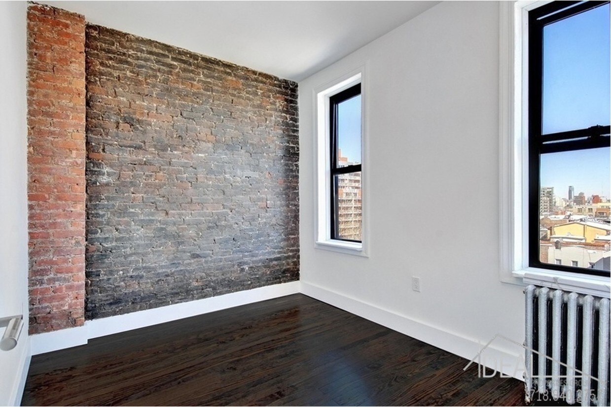 Primary Photo - 203 17th St