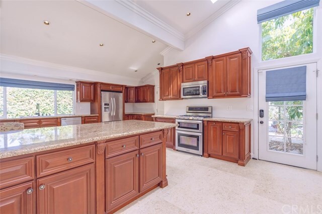 Foto principal - 1039 N Ridgeline Rd