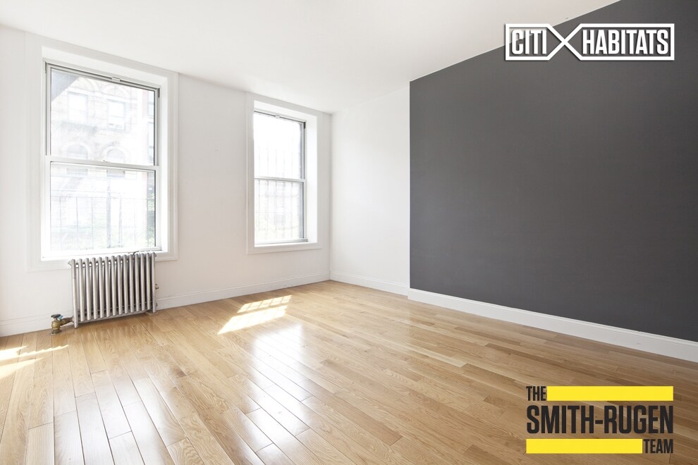 Foto principal - 95 E 7th St