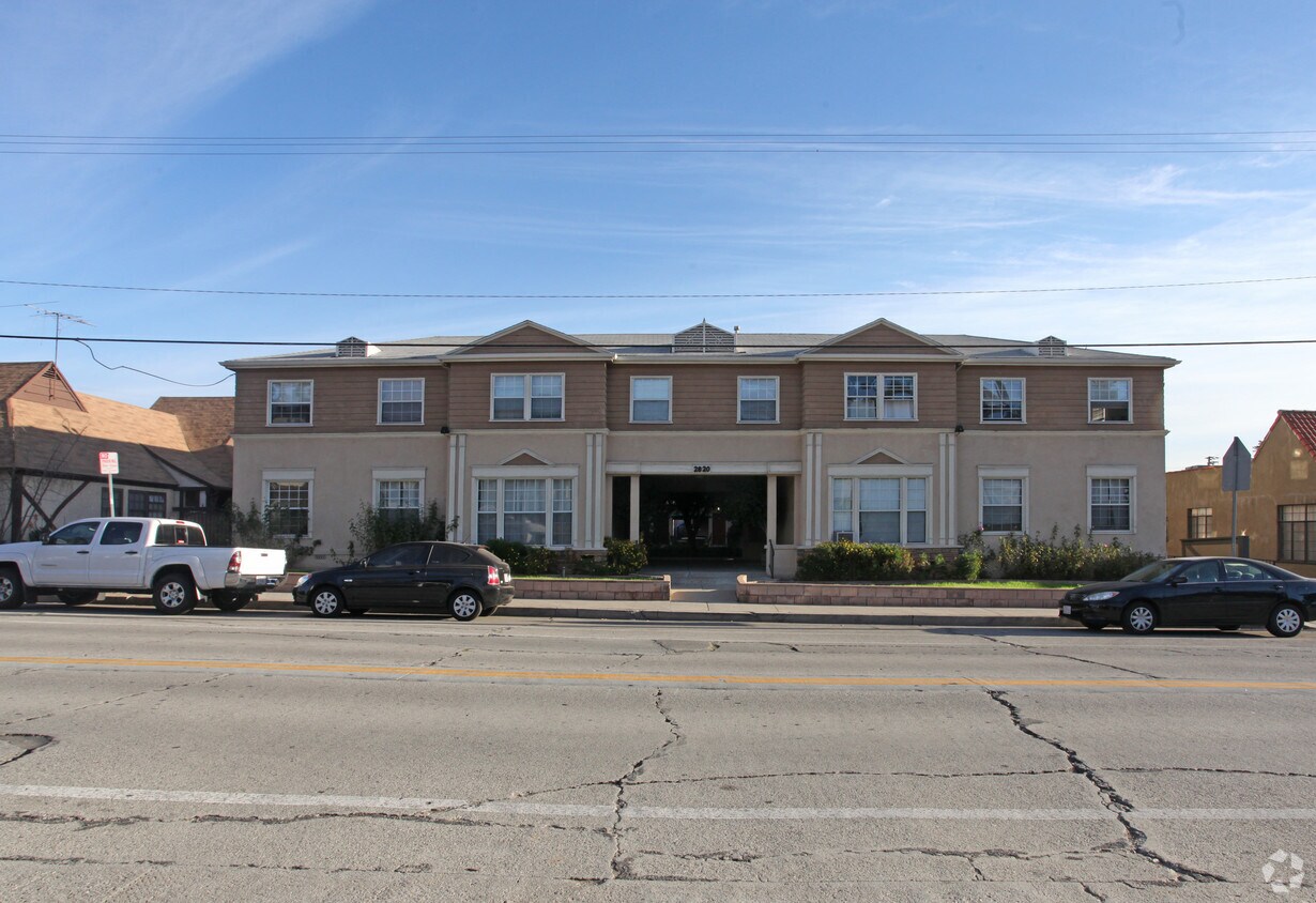 Building Photo - 2820 Griffith Park Blvd
