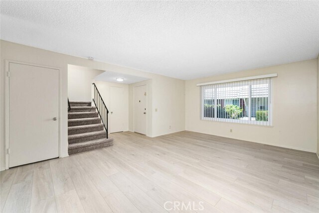 Foto del edificio - 4692 Larwin Ave