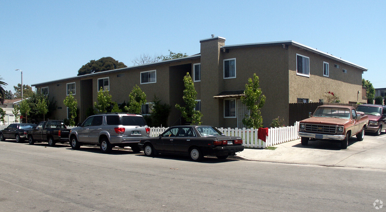 Building Photo - Sycamore Apartments