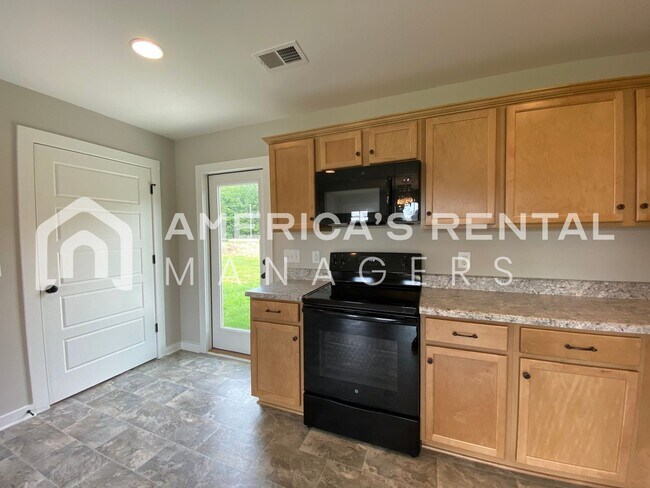 Foto del edificio - Home for rent in Talladega... Available to...