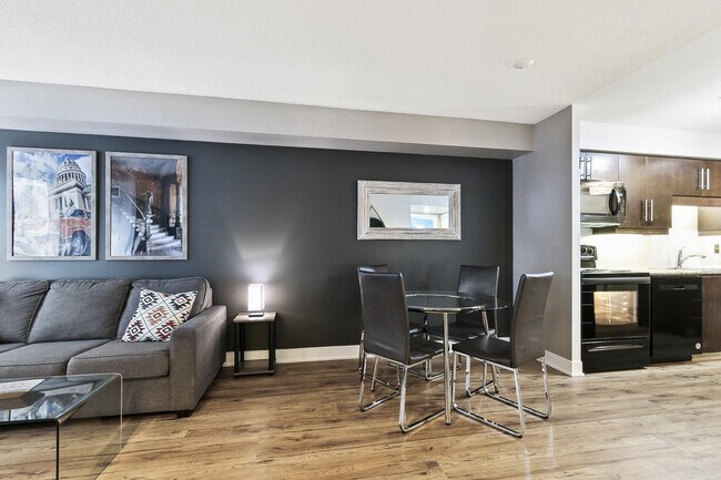 Building Photo - 20 Blue Jays Way