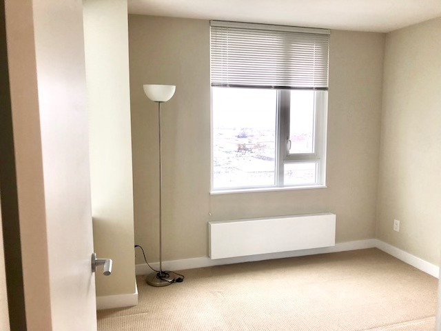 Building Photo - 6095 Fraser St