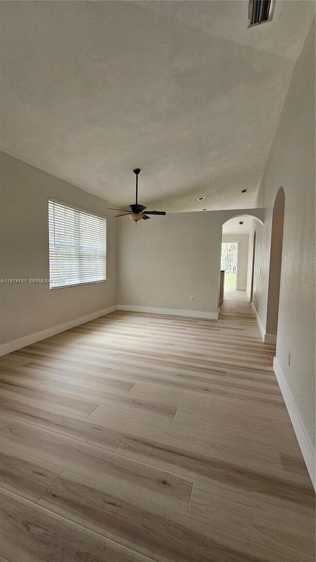 Foto del edificio - 7983 NW 18th Ct
