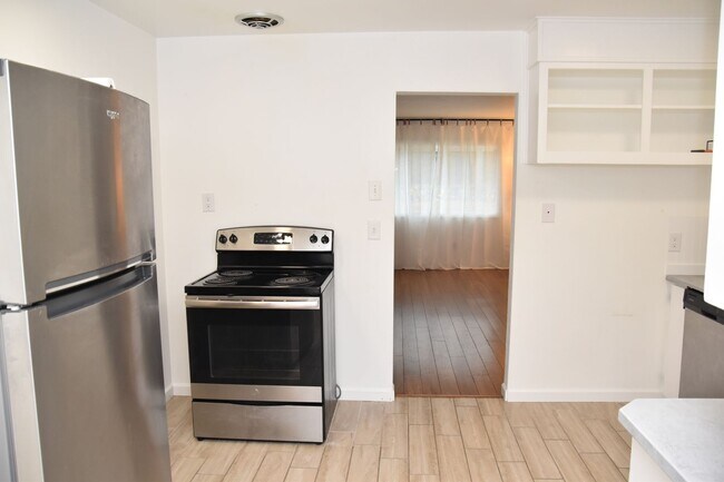 Foto del edificio - Charming 2 Bedroom 1 Bath Tacoma Rambler w...