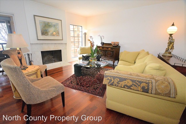 Building Photo - 2270 Del Mar Scenic Pky