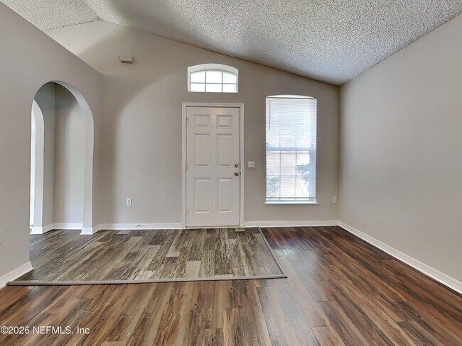 Building Photo - 6637 Gentle Oaks Dr E