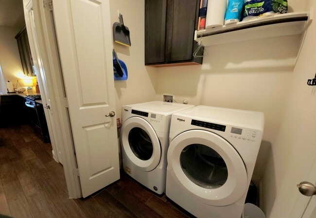 Building Photo - 3012 Denver Ave