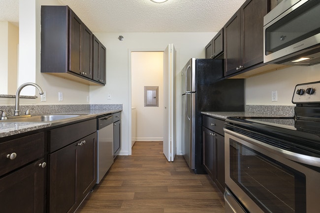 Building Photo - Pendleton Park Apartments