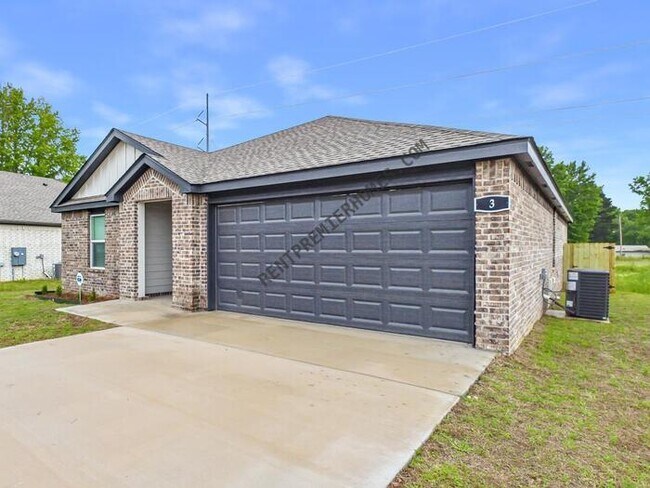 Building Photo - 3 Vineyard Dr