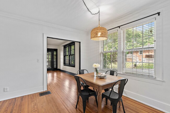 Foto del edificio - 1710 Shelby Ave