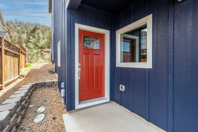 Building Photo - 1773 NE Lotus Dr