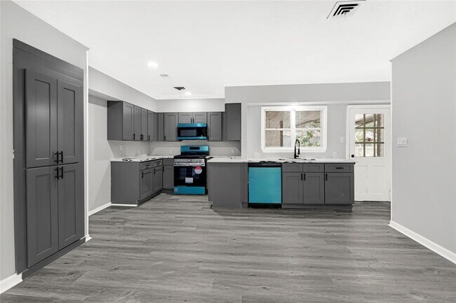 Foto del edificio - 5538 Berry Creek Dr