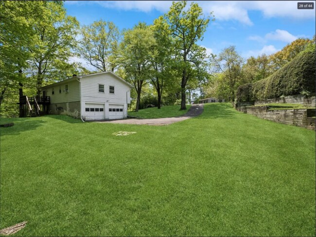 Foto del edificio - 26 Woodland Cir