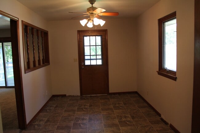 Building Photo - 18 Collins Dr