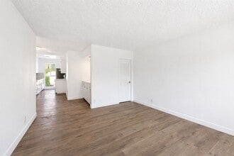 Building Photo - 6828 Fulton Ave